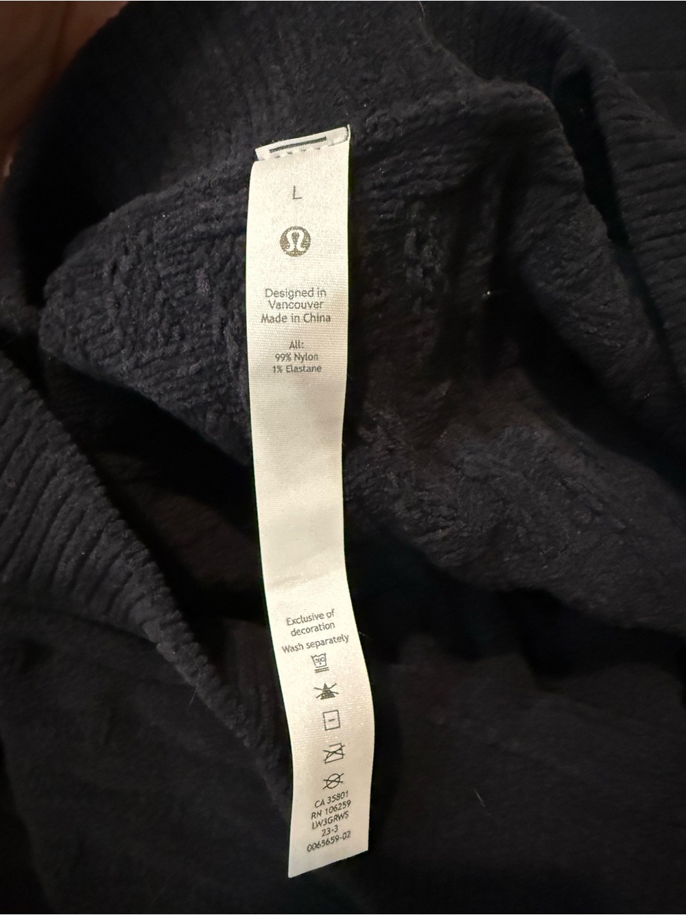 Lululemon Cable-Knit Relaxed Fit V-Neck Sweater Vest -Size Large-Black - Picture 8 of 13